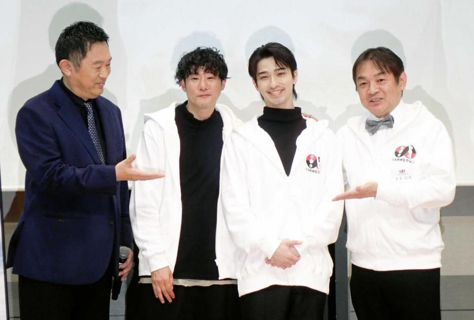 　記念パーティーに出席した（左から）内藤剛志、藤井道人監督、横浜流星、本木克英理事長