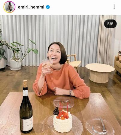 辺見えみりのインスタグラム＠ｅｍｉｒｉ＿ｈｅｍｍｉより 