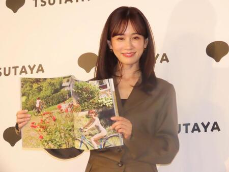 14年ぶりの写真集を発売した前田敦子