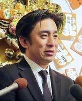 　献花に訪れた松本幸四郎