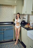 14年ぶりの写真集「Ｂｅｓｔｅ」を発売した前田敦子（©北岡稔章／講談社）