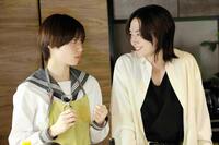 「ｓｈａｒｅ」の秋田汐梨（左）と池田匡志（Ｃ）三つ葉優雨／小学館／ＮＢＣユニバーサル・エンターテイメントジャパン