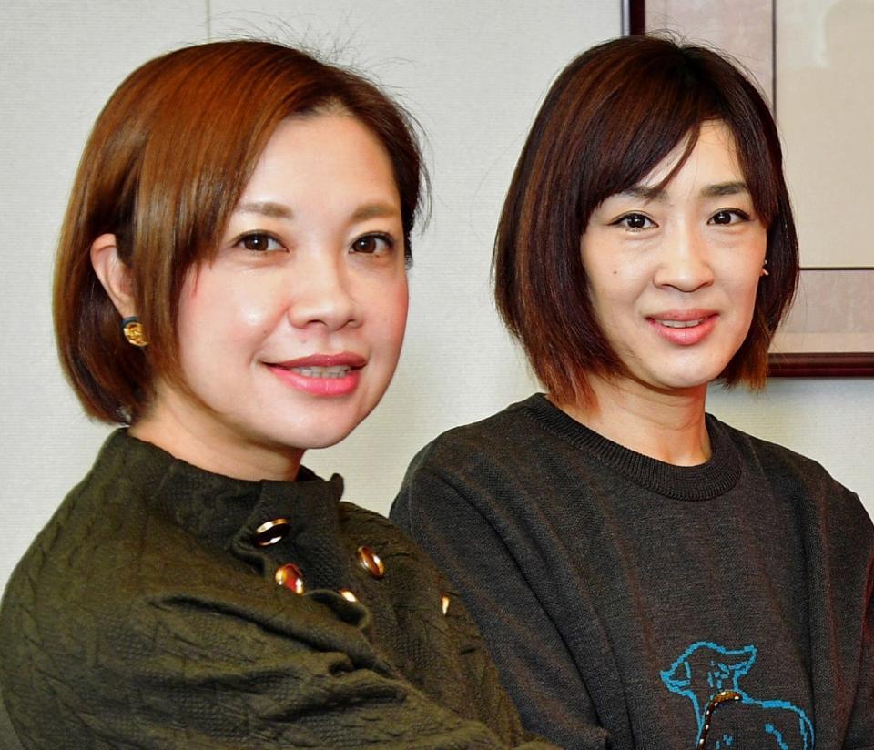 花＊花・こじまいづみ（左）とおのまきこ