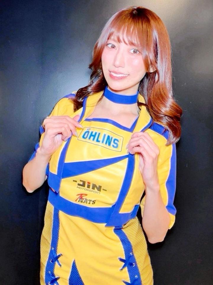 レースクイーンデビューが決まった板野優花