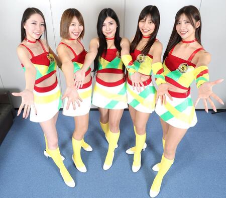 「第２２代　Ｂｅｒｒｙ　Ｇｉｒｌｓ」の（左から）清瀬美麗、桜井麻衣、那波青、若田奈々、廣川エレナ