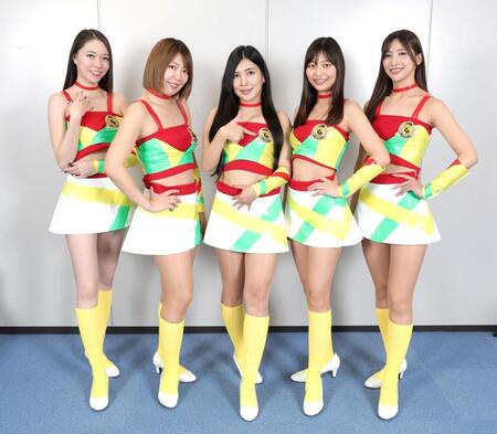 「第２２代　Ｂｅｒｒｙ　Ｇｉｒｌｓ」の（左から）清瀬美麗、桜井麻衣、那波青、若田奈々、廣川エレナ