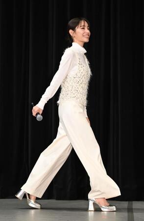 イベントに登場した當真あみ（撮影・開出牧）