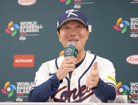 会見する柳志炫監督（読売新聞社提供）