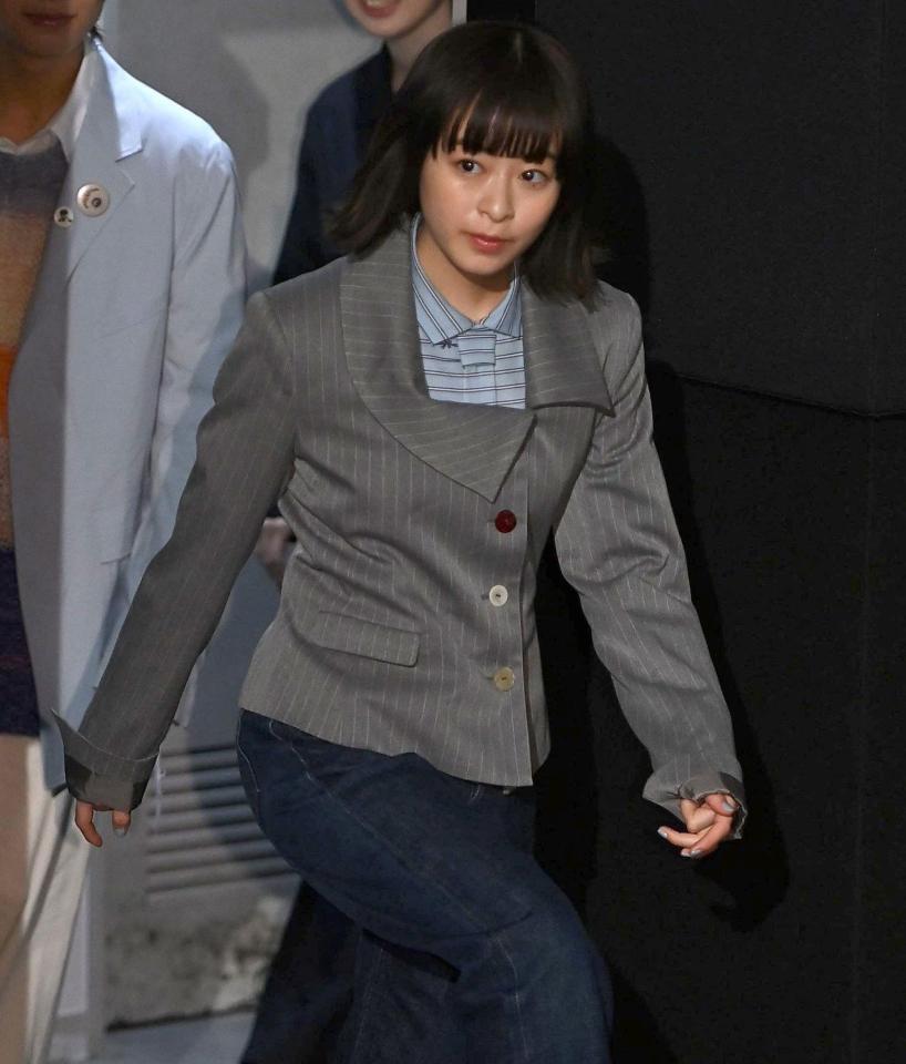 完成報告会に登壇する森七菜（撮影・開出牧）