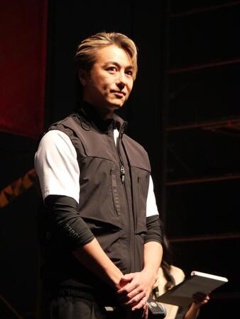 会見に登場したＥＸＩＬＥ　ＴＡＫＡＨＩＲＯ