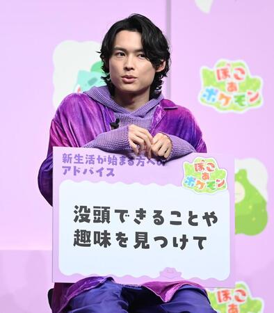 イベントでトークをする村松北斗（撮影・開出牧）