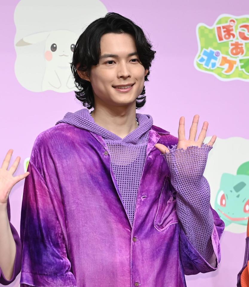 イベントで笑顔をふりまく村松北斗（撮影・開出牧）