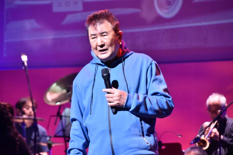 リハーサルを公開した小林旭＝大阪・新歌舞伎座