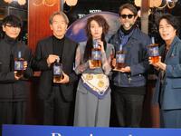 イベントに出席した（左から）山口一郎、上田義彦氏、長井短、吉田玲雄氏、くるま