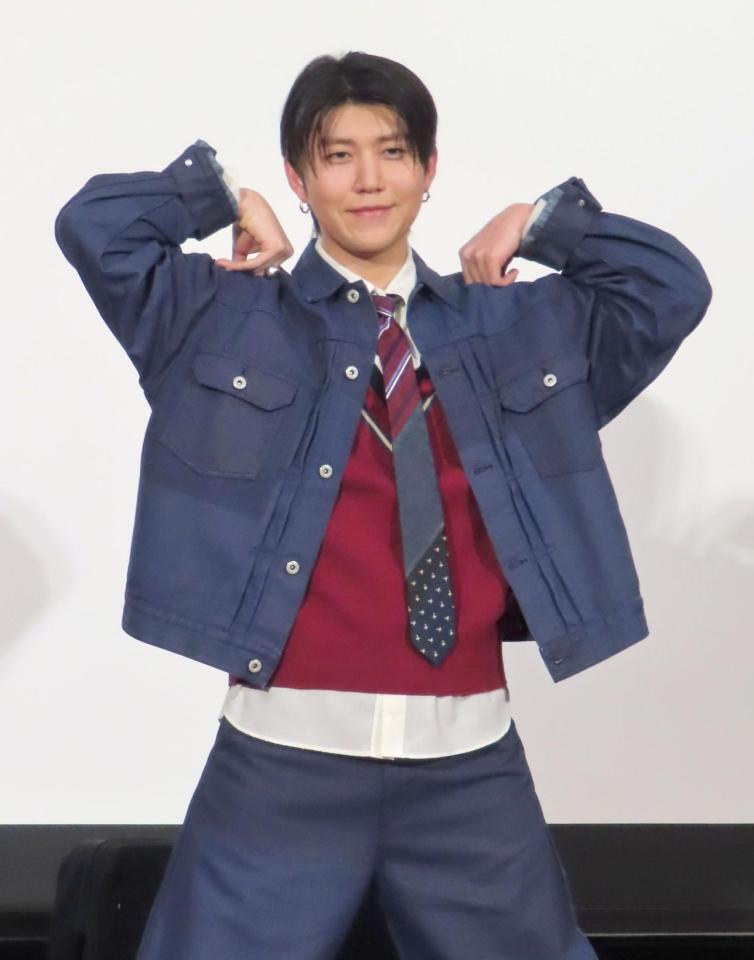 池崎ポーズを取る若井滉斗