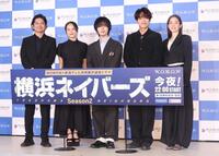 ポーズをとる（左から）萩原聖人、平祐奈、なにわ男子・大西流星、ｔｉｍｅｌｅｓｚ・原嘉孝、蓮佛美沙子（撮影・石井剣太郎）