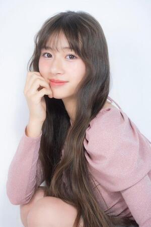 「ＦＩＲＳＴ　ＡＧＥＮＴ」に所属した杉崎ジュリア