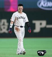 ８日・豪州戦の４回、大谷の打席で飛び出してしまい、けん制で刺された牧