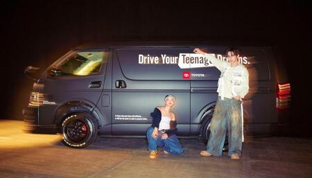 　初共演したＫＹＯＫＡ（左）とＳＨＯＴＡＲＯ