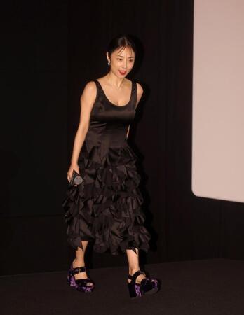 登壇するＭＥＧＵＭＩ（撮影・石井剣太郎）