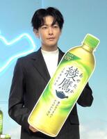 　登場した佐藤健