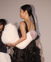 降壇するＭＥＧＵＭＩ（撮影・石井剣太郎）