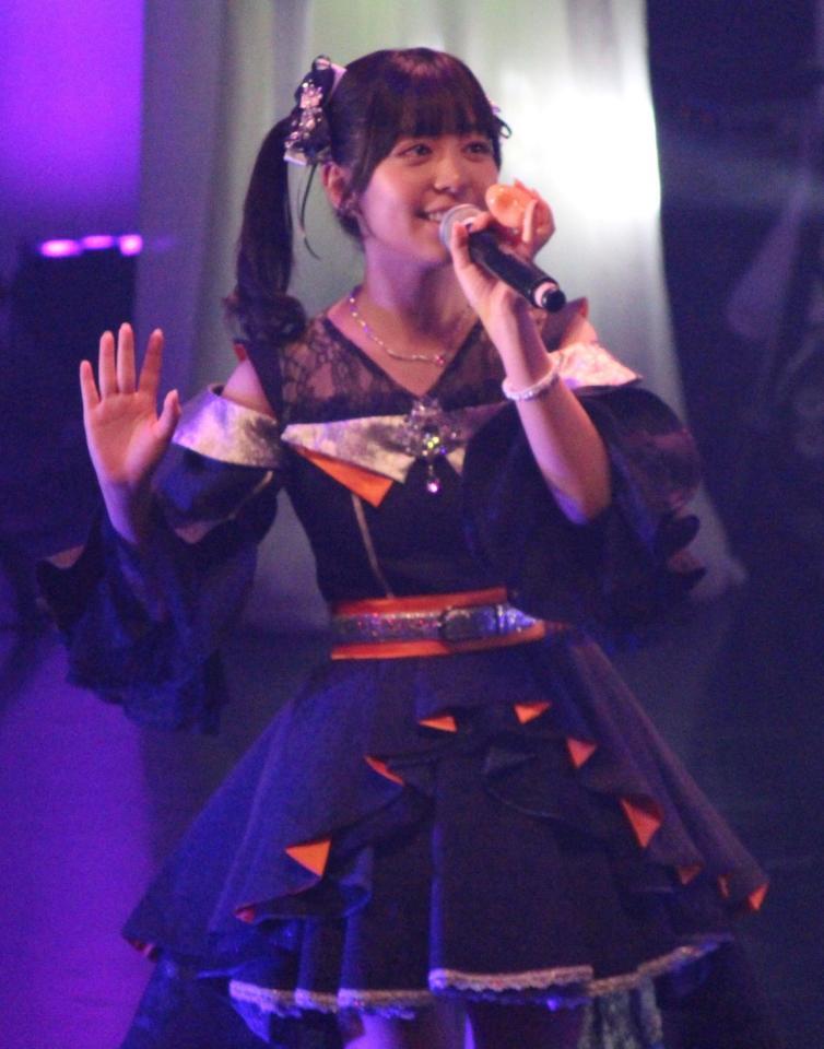 サプライズ登場したラフ×ラフの吉村萌南