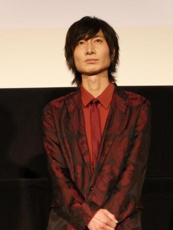 舞台あいさつに登壇した前野智昭