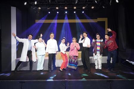 舞台に出演する（左から）津村知与支、馬場園梓、陰山泰、千葉雅子、小川菜摘、多和田任益、アサヌマ理紗、渡辺裕太