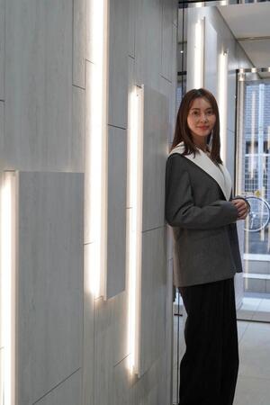 プロデュースしたマンションを内覧する押切もえ