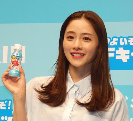 イベントに出席した石原さとみ