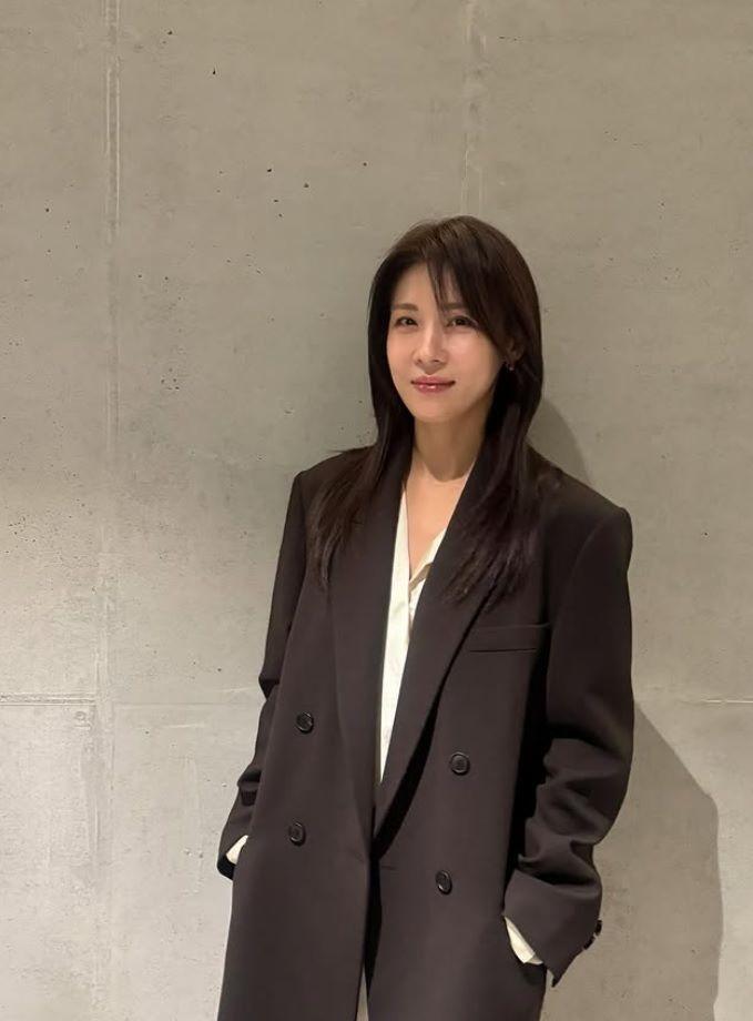 韓国芸能プロダクション・ＨＡＥＷＡＤＡＬエンターテインメントの公式インスタグラム＠ｈａｅｗａｄａｌ＿ｅｎｔｅｒｔａｉｎｍｅｎｔより　女優のハ・ジウォン