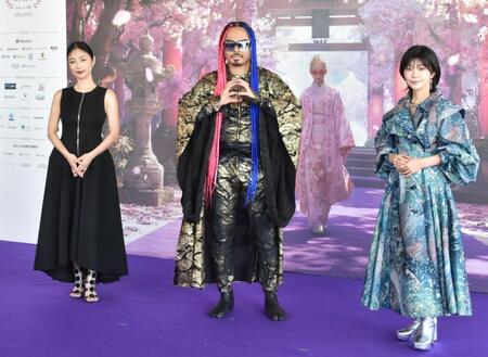 （左から）ＭＥＧＵＭＩ、ＫＥＮＴＯ　ＭＯＲＩ、伊瀬茉莉也