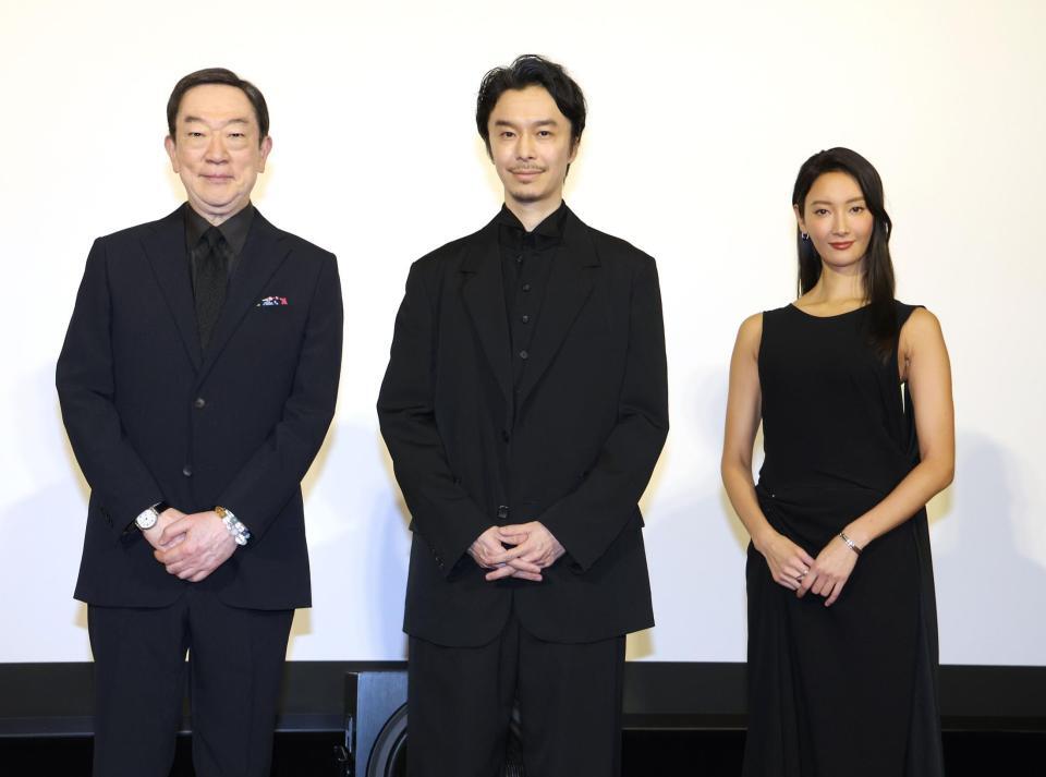 試写会の会見に登場した（左から）坂東彌十郎、長谷川博己、菜々緒（撮影・西岡正）