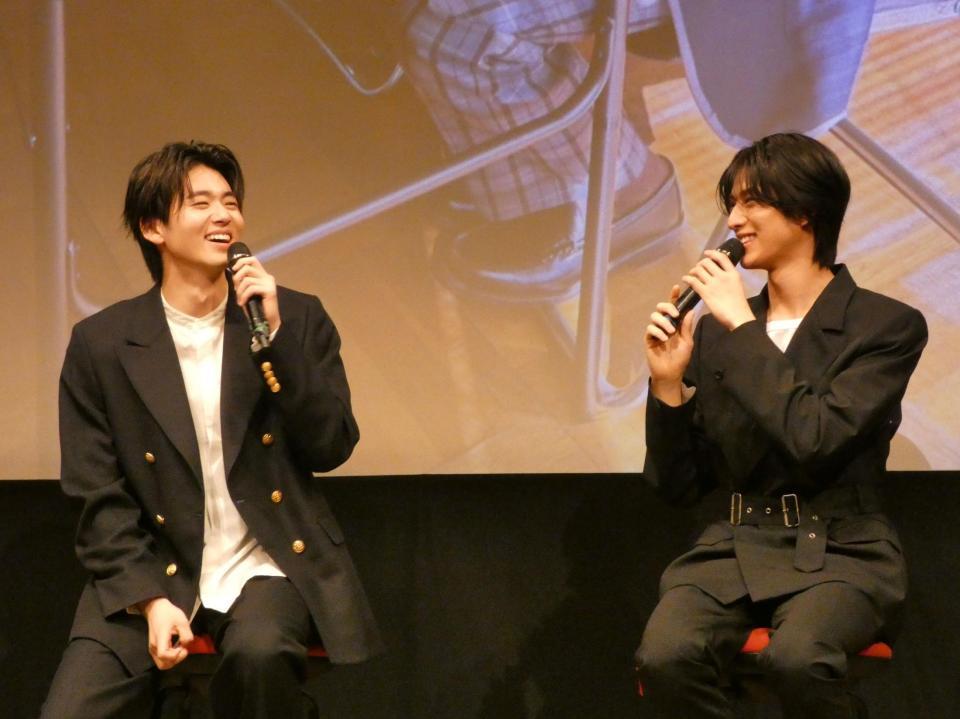 イベントに出席した井内悠陽（左）と阿久根温世