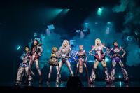 福井公演で観客を沸かせたＸＧ