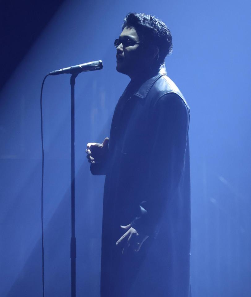 主題歌賞を受賞し歌唱する井口理（撮影・石井剣太郎）