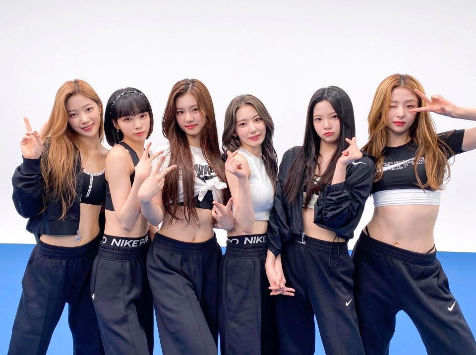 ＬＥ　ＳＳＥＲＡＦＩＭの公式インスタグラム＠ｌｅ＿ｓｓｅｒａｆｉｍより　デビュー当時のＬＥ　ＳＳＥＲＡＦＩＭ（ガラムは左から３番目）