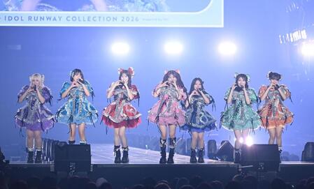 ライブで魅了するＣＡＮＤＹ　ＴＵＮＥ＝東京・代々木第一体育館（撮影・開出牧）