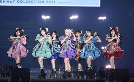 ライブで魅了するＣＡＮＤＹ　ＴＵＮＥ（撮影・開出牧）