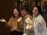 公開通し稽古を行った丸山隆平（写真中央）