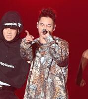 熱唱するＲＹＯＫＩ　ＭＩＹＡＭＡ（撮影・園田高夫）