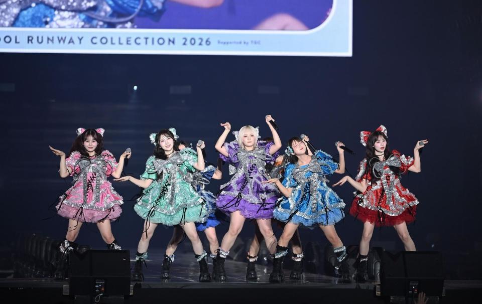 ライブで魅了するＣＡＮＤＹ　ＴＵＮＥ（撮影・開出牧）