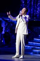 「アニバーサリーコンサート」を開催した五木ひろし