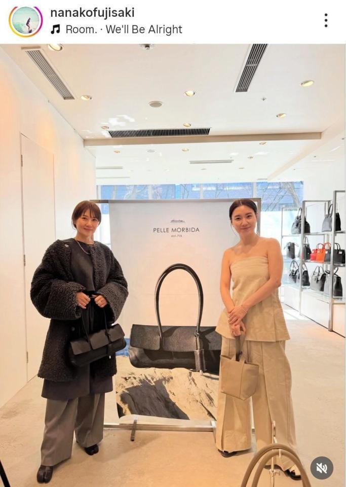 藤崎奈々子（左）のインスタグラム＠ｎａｎａｋｏｆｕｊｉｓａｋｉ（３月７日付）より