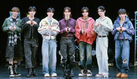 　ａｏｅｎの（左から）京助、優樹、礼央、颯太、雅久、輝、琉楓