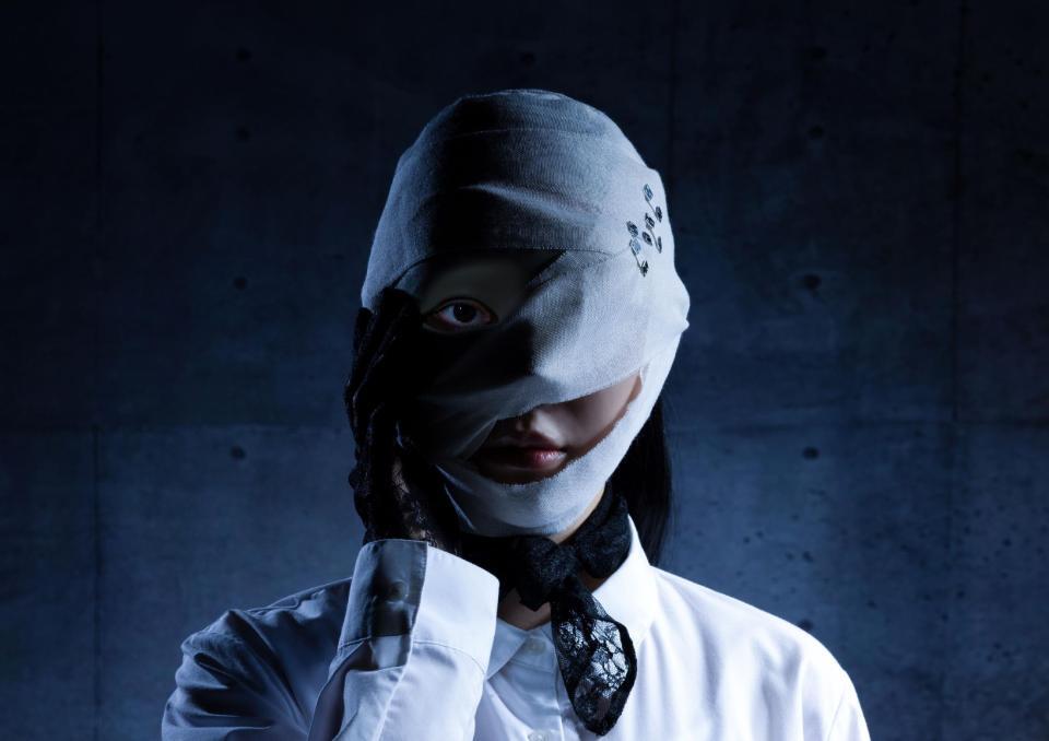 「ディープリベンジ－顔を捨てた家政婦－」の主人公ⒸＵ-ＮＥＸＴ　Ⓒ「ディープリベンジ」製作委員会