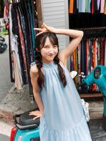 「ＡＫＢ４８長友彩海１ｓｔ写真集　予定外の瞳」＝（Ｃ）ＫＡＤＯＫＡＷＡ　（Ｃ）ＤＨ　ＰＨＯＴＯ／下田直樹　