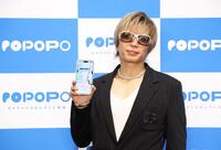 ポーズをとるＧＡＣＫＴ（撮影・石井剣太郎）