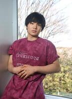 ポーズをとる寺田心（撮影・石井剣太郎）